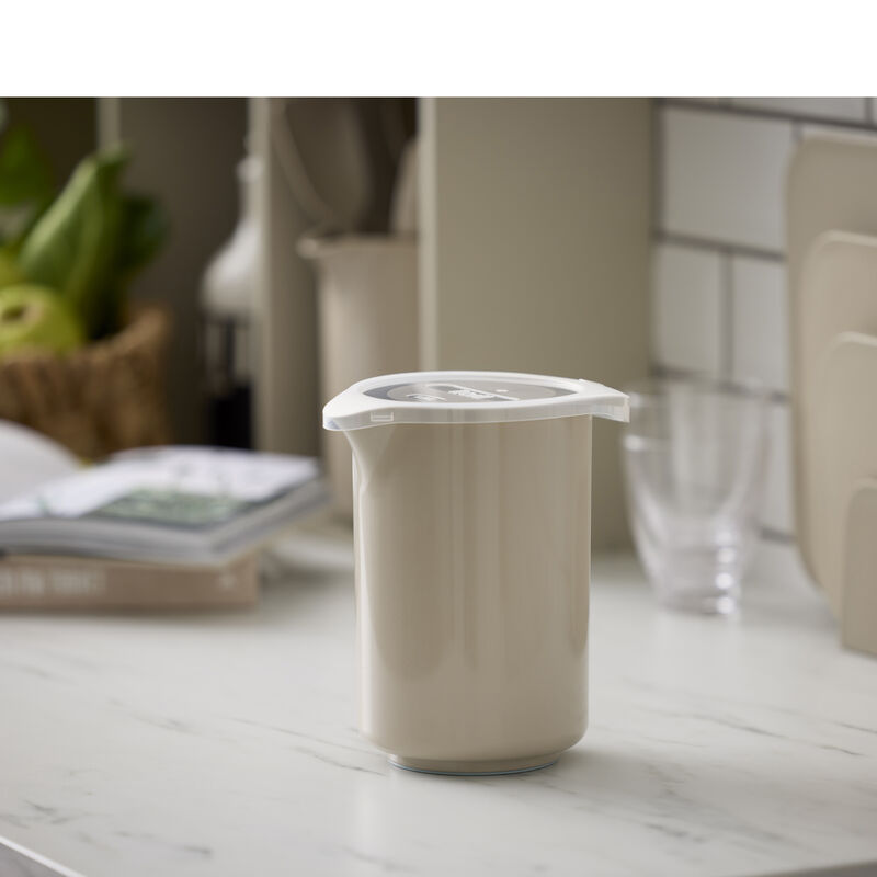 NEW Classic Mixing jug with lid