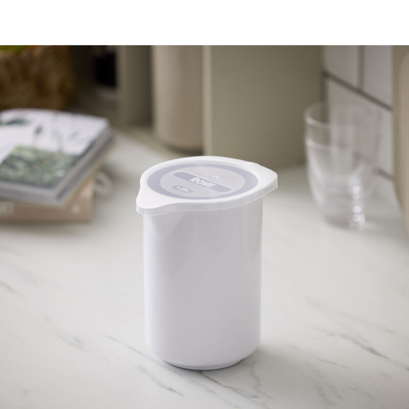 NEW Classic Mixing jug with lid