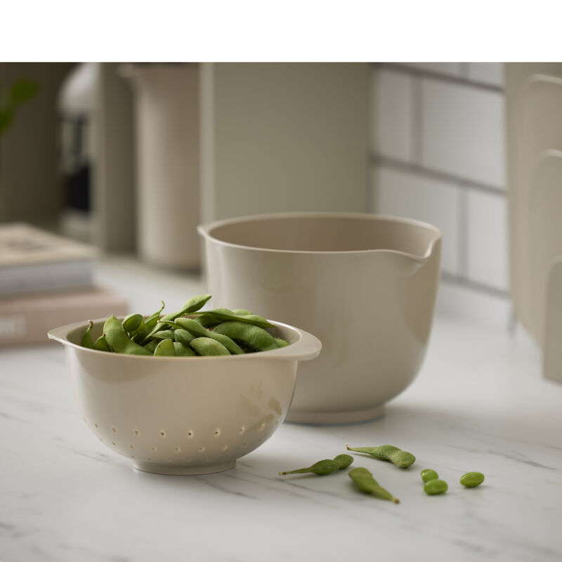 NEW Margrethe Mixing bowl with colander