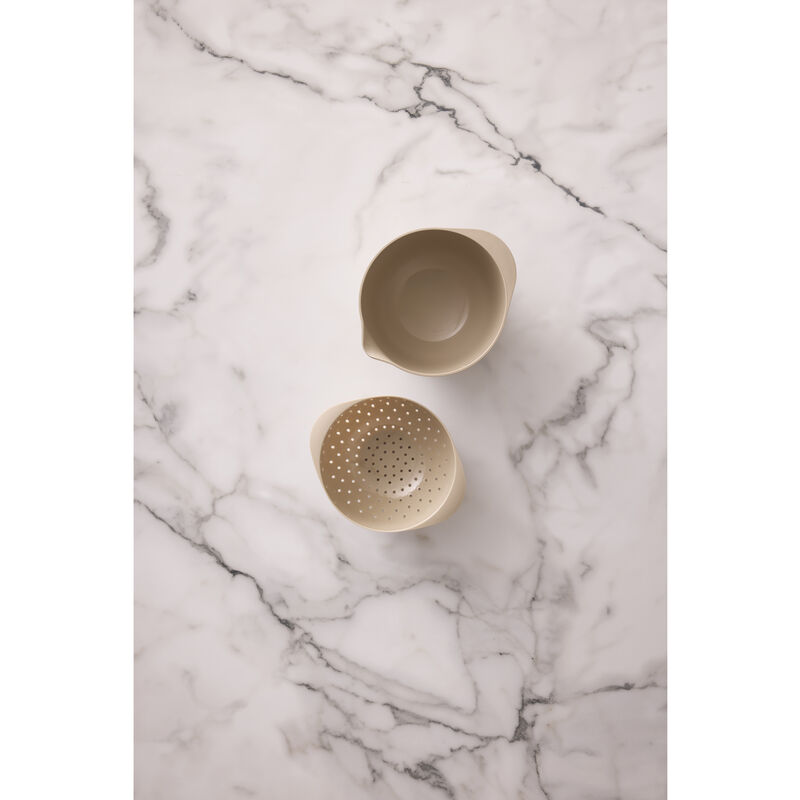 NEW Margrethe Mixing bowl with colander